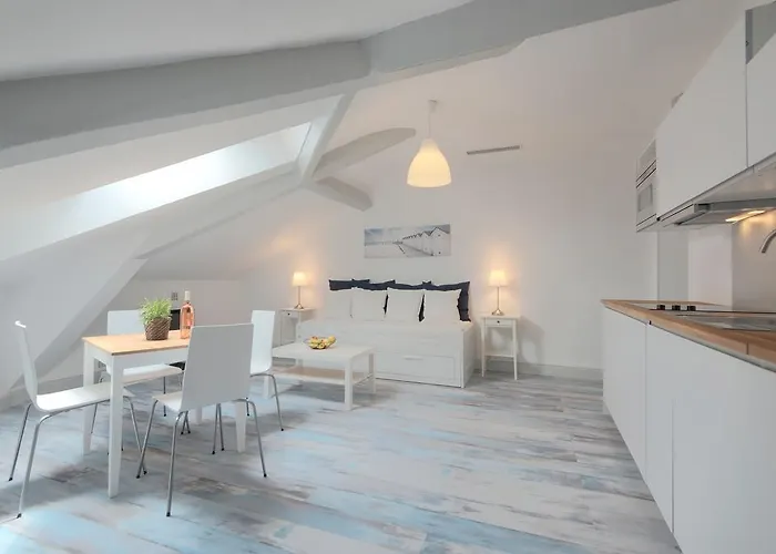 アパート Michel Ange *